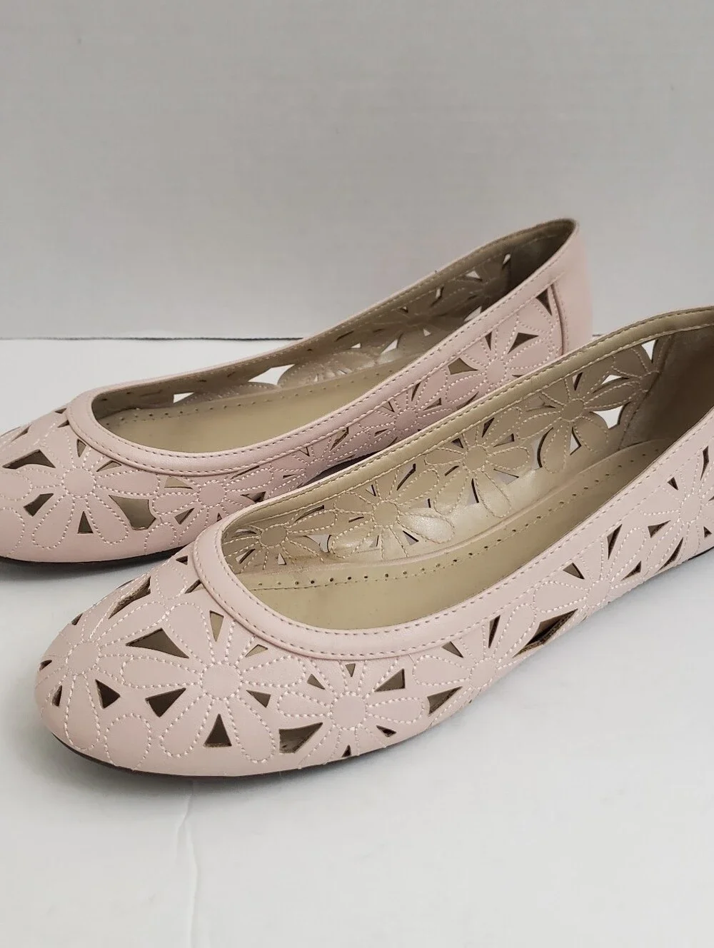 Sz 9 Adrienne Vittadini Light Pink 